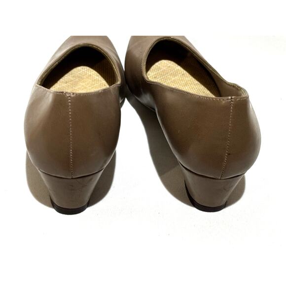 Naturalizer Scoop Wedge Slip On brown heels flats 9.5 Womens Career comfort chic - Picture 6 of 11